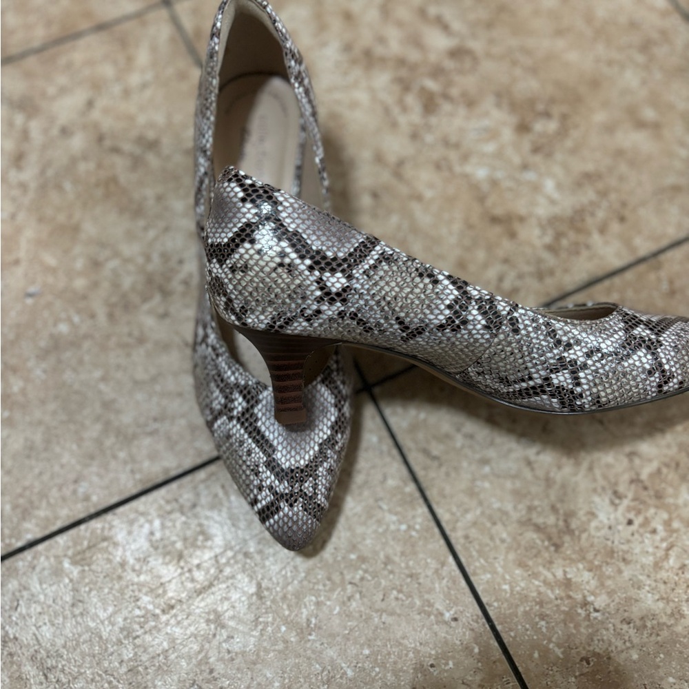 Clarks Linvale Jerica Pumps In Natural Snake Size… - image 4